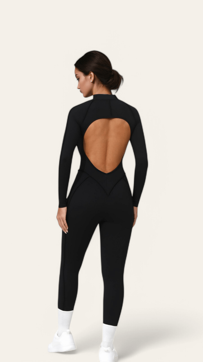 PilaNova Closed - Back Catsuit – Contouring Seam Fit – Black - PilaNova