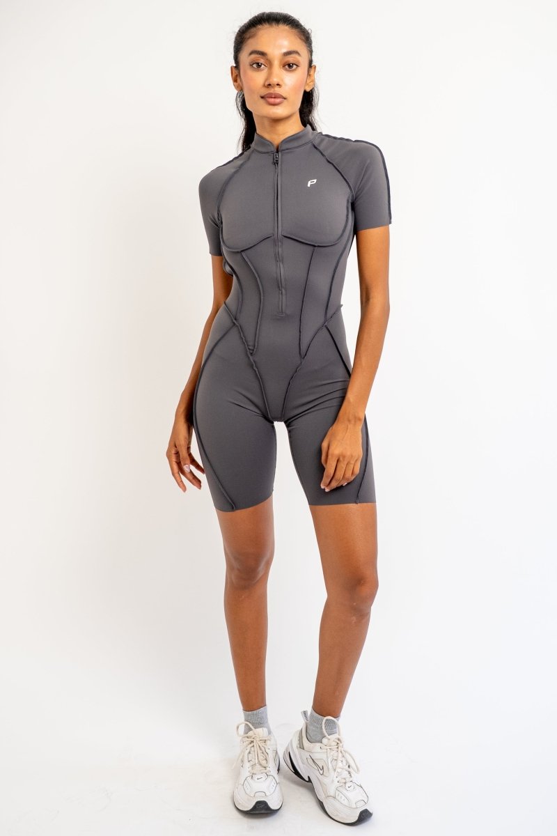 PilaNova Sleek Shorts Catsuit – Chic Design & Comfortable Fit - PilaNova