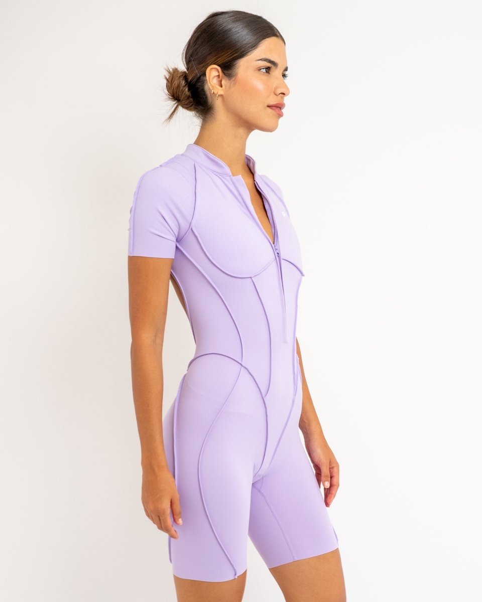 PilaNova Sleek Shorts Catsuit – Chic Design & Comfortable Fit - PilaNova