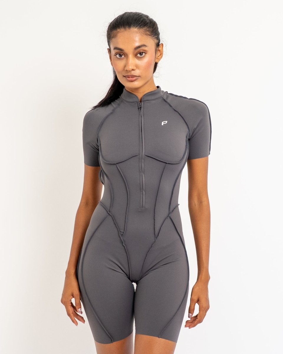 PilaNova Sleek Shorts Catsuit – Chic Design & Comfortable Fit - PilaNova